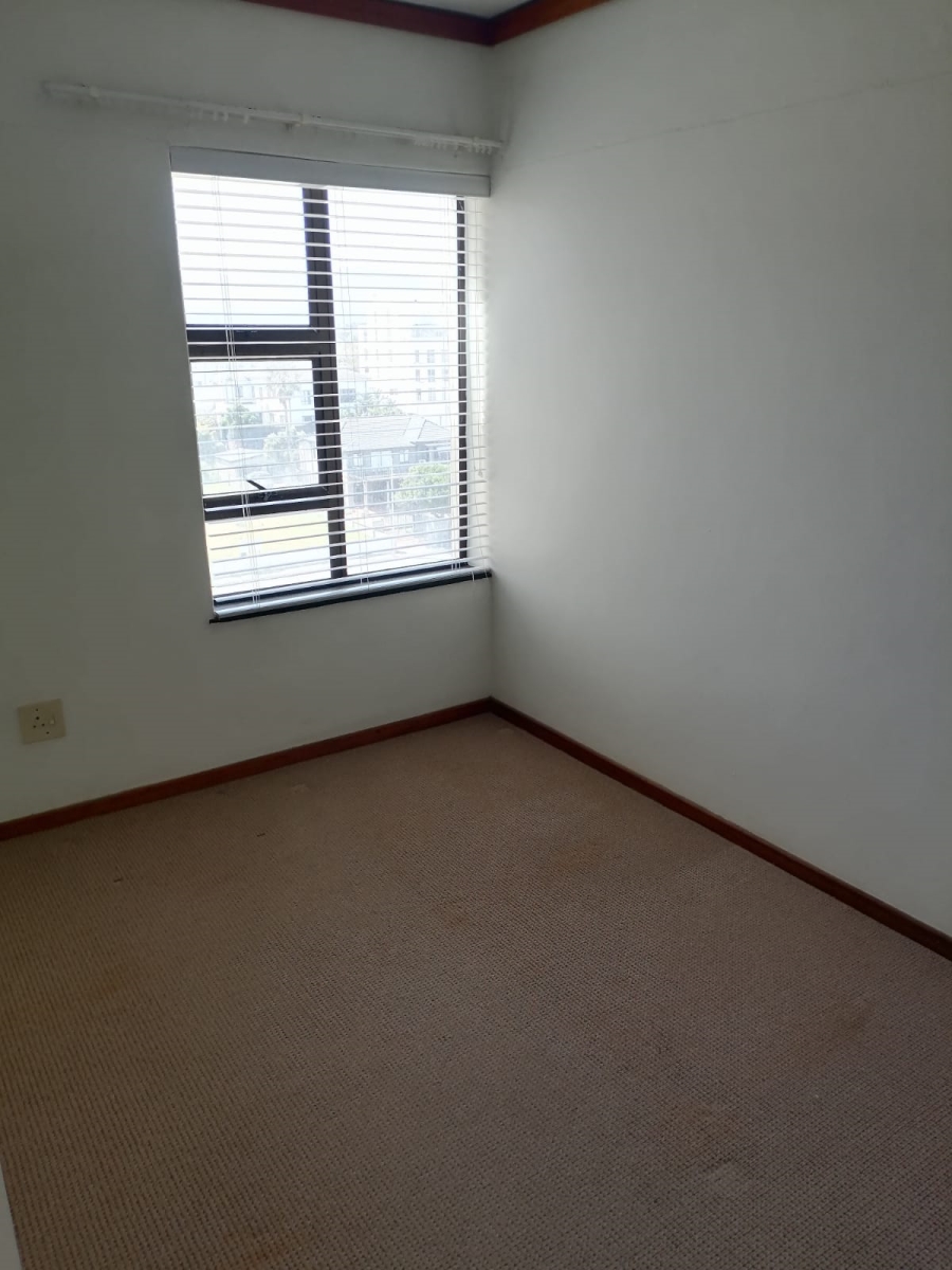 To Let 3 Bedroom Property for Rent in Strand Central Western Cape